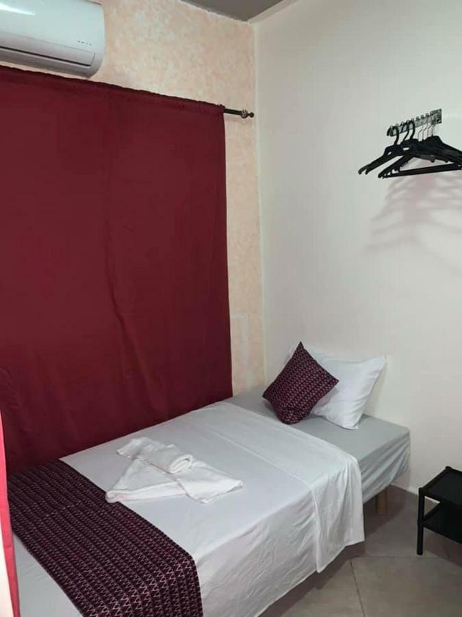 Vlv International Guest House Kololi Eksteriør billede